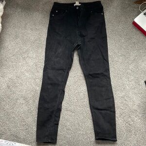 Black high-waisted skinny jeans